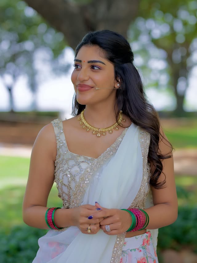 Supritha ( Source / Instagram ) Supritha photo Gallery