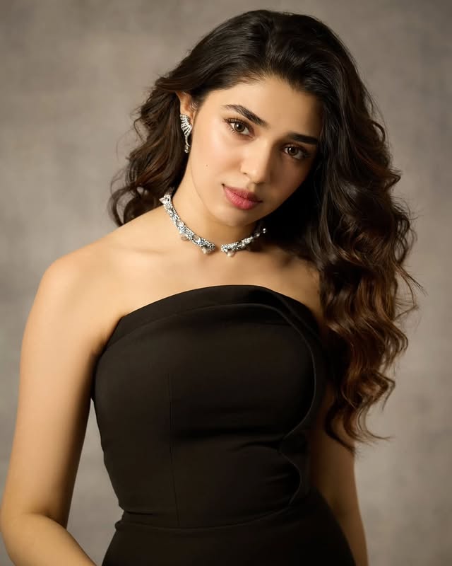 Krithi Shetty (Source /instagram) Krithi Shetty Photo Gallery