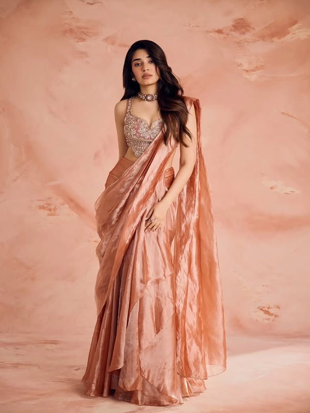 Krithi Shetty (Source /instagram) Krithi Shetty Photo Gallery