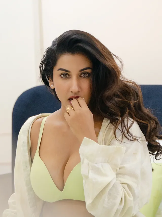 Vishnu Priya ( Source/ Instagram) Vishnu Priya photo Gallery