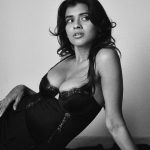 Hebah Patel: హాట్ అందాలతో చెమటలు పట్టిస్తున్న హెబ్బా పటేల్!