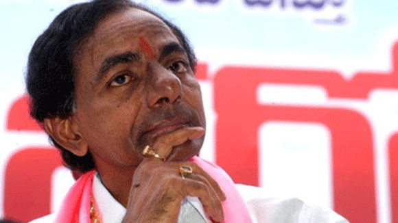 చ‌చ్చిన పాము.. లేవ‌ని శవం.. మ‌ర మ‌నిషి! కేసీఆర్‌పై ముప్పేట దాడి!