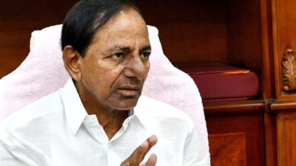 పాత‌ కాపుల‌కు చెక్‌.. కొత్త వారికి రెడ్ కార్పెట్‌!  మాజీల మార్పు కోసం.. ప‌క్క పార్టీ నేత‌ల వైపు అధినేత చూపు!