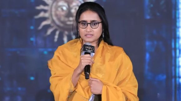 మానస శర్మ ఆ హీరోని ప్రేమించిందా.. అసలు స్టోరీ ఏంటంటే?