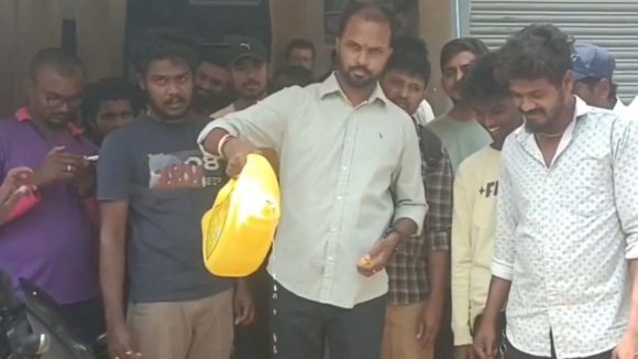 జెప్టో షాక్.. ఆయిల్ క్యాన్ బుక్ చేస్తే.. అందులో నీళ్లు! బోడుప్పల్‌లో వింత ఘటన