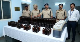 నిద్రపోయిన స్మగ్లర్లకు వరంగల్ పోలీసుల షాక్.. కోట్లాది రూపాయల హాష్ ఆయిల్ పట్టివేత