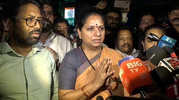 ప్రాణాలు తీసుకోవద్దు.. పోరాడి గెలుద్దాం.. ఆర్టీసీ అన్నదమ్ములకు కల్వకుంట్ల కవిత రిక్వెస్ట్