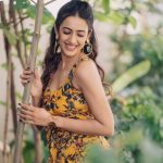 Niharika Konidela: ప్రకృతిలో నిహారిక పరువాలు.. ట్రెండింగ్ ఔట్ఫీట్ తో ఫోజులు!