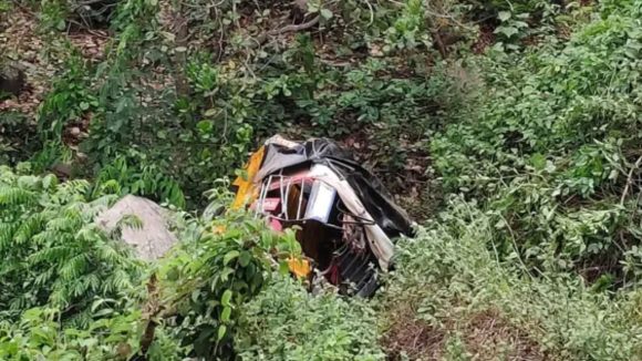 మన్యం జిల్లాలో రోడ్డు ప్రమాదం.. నలుగురి మృతి