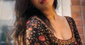 పెద్ది ఆలస్యానికి చరణ్ కారణమా?ఆ విషయంలో హ్యాపీగా లేరా?
