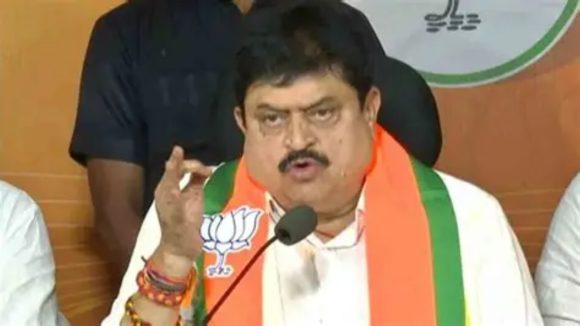 అగ్నికి ఆజ్యం పోసిన అధ్య‌క్షుడి హిత‌బోధ‌… రాంచంద్ర‌రావుపై భ‌గ్గుమ‌న్న కాషాయ‌దండు!