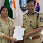 అడ్వకేట్ సుబ్బారావు కేసు..CP సజ్జనార్ ని కలిసిన సింగర్ మంగ్లీ!