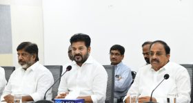 తెలంగాణ కేబినెట్ సంచలన నిర్ణయాలు.. రిటైర్డ్ ఉద్యోగుల బకాయిల కోసం మంత్రుల జీతాల్లో కోత!