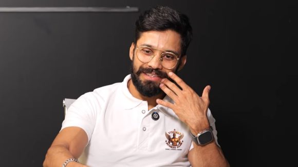 ఇండస్ట్రీలో తొక్కేసారు.. ఫాస్ట్ ఫుడ్ సెంటర్ లో ప్లేట్లు కడిగాను..కన్నీళ్లు పెట్టుకున్న విశ్వ?