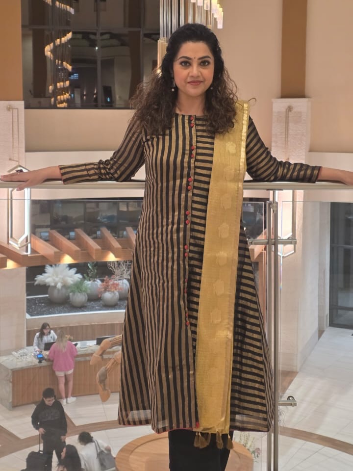 Meena Sagar (Image Credit: Instagram) Actress Meena Sagar Photo Gallery