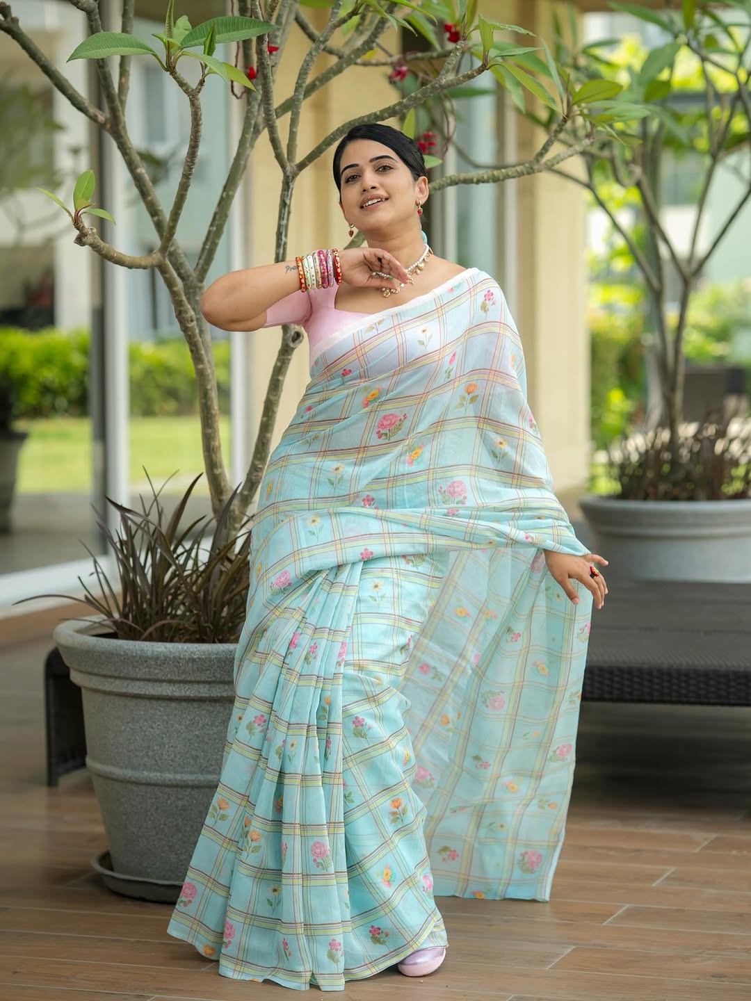 Sravanthi chokarapu (Image credit: Instagram) Anchor Sravanthi chokarapu Photo Gallery
