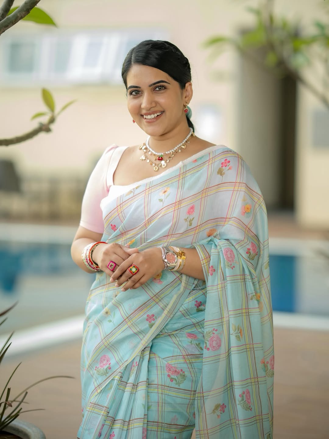 Sravanthi chokarapu (Image credit: Instagram) Anchor Sravanthi chokarapu Photo Gallery
