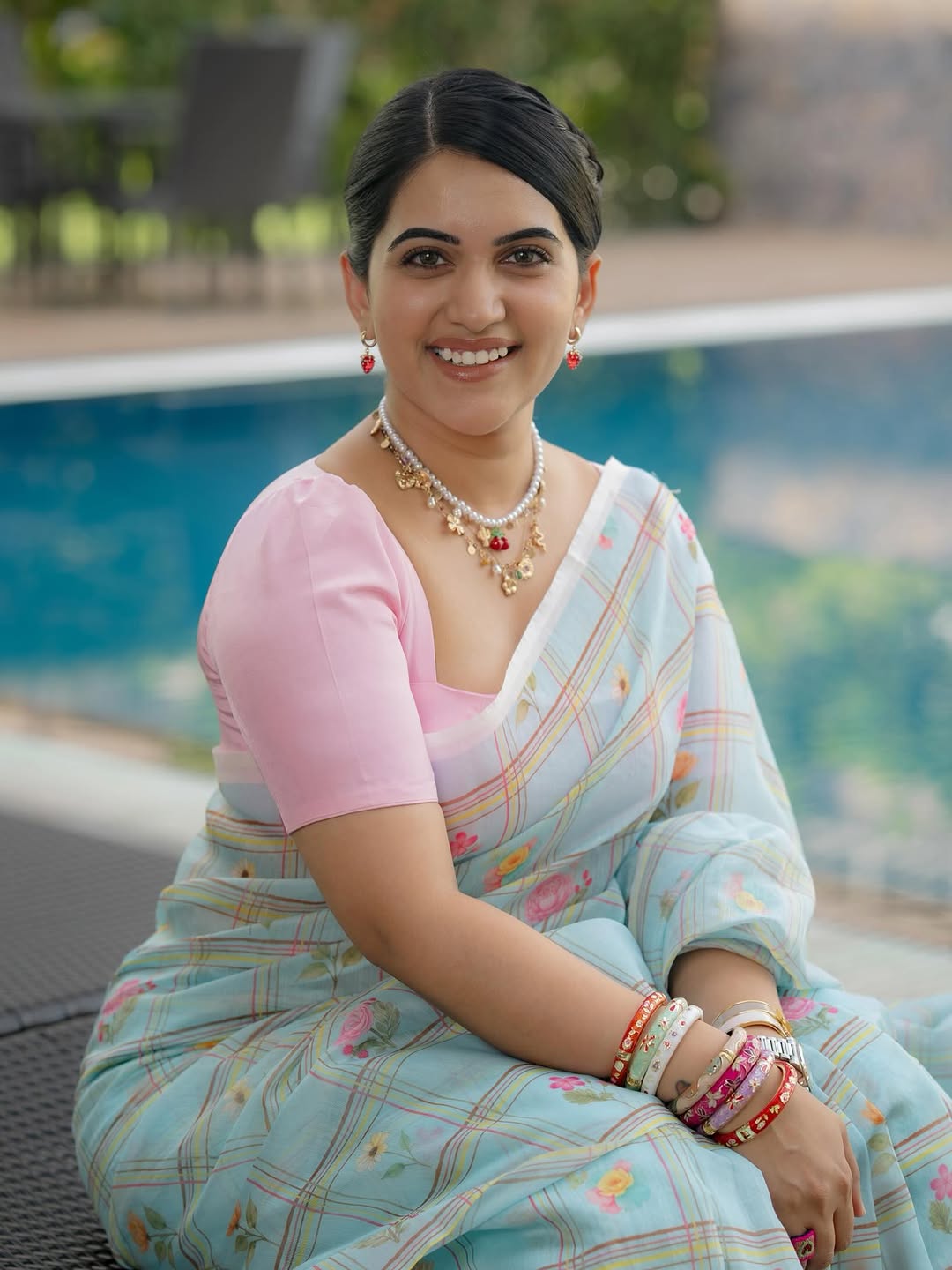 Sravanthi chokarapu (Image credit: Instagram) Anchor Sravanthi chokarapu Photo Gallery