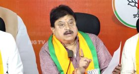 మౌనం వీడండి.. విద్యార్థులను కాపాడండి.. కేంద్రానికి కిరణ్ రెడ్డి పిలుపు