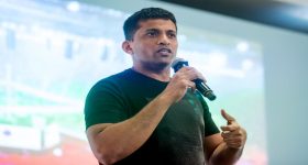పసిడి ప్రియులకు గుడ్ న్యూస్.. తగ్గిన బంగారం ధర