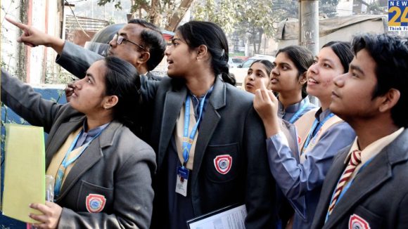 CBSE Class 12 results-2026: సీబీఎస్ఈ ఇంటర్ ఫలితాలు విడుదల.. అబ్బాయిల కంటే అమ్మాయిల ఉత్తీర్ణత ఎక్కువ