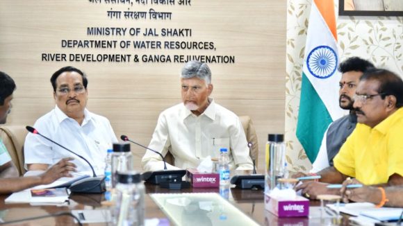 ఏపీ నీటి ప్రయోజనాలపై చంద్రబాబు పోరాటం.. కేంద్ర మంత్రి సీఆర్ పాటిల్‌తో కీలక భేటీ!