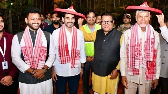 గౌహతికి చేరుకున్న సీఎం చంద్రబాబు టీమ్, ఎయిర్‌పోర్టులో ఘన స్వాగతం, బిశ్వశర్మ ప్రమాణ స్వీకారానికి హాజరు