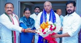 కవిత పార్టీ వెనుక సీఎం చంద్రబాబు.. అందుకే జెండాలో పసుపు కలర్, టీఆర్ఎస్ చీఫ్ ఏమన్నారు?