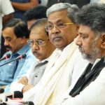 కర్ణాటక రాజకీయాల్లో కీలక పరిణామం..  సీఎం సిద్ధరామయ్య చేతిలో కులగణన నివేదిక, ఆసక్తికర..