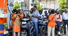 బండి బగీరథ్ కేసులో బిగ్ ట్విస్ట్.. బాధితురాలి తల్లి లేఖ వెనుక సంచలనాలు.. ఇరుకుంటున్న పెద్దలు