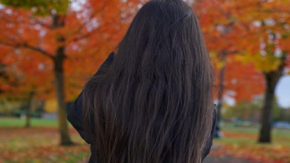 Hair fall: ఉల్లి రసం లేదా ఉల్లి నూనె.. ఈ రెండింటిలో ఏది జుట్టు రాలడాన్ని ఆపుతుంది?