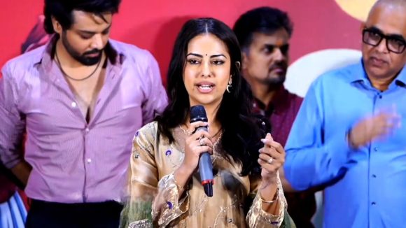 ఇన్నేళ్ల కెరియర్లో అక్కడ ఉండలేకపోయా.. మానసికంగా కృంగిపోయా – అవికా గోర్!