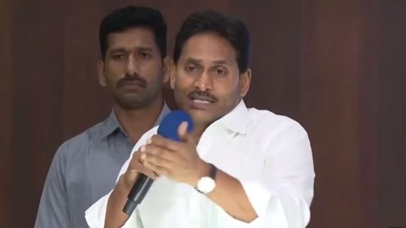 వైసీపీని వెంటాడుతున్న ‘సర్’.. ఆపై జగన్ కీలక వ్యాఖ్యలు.. ఈ రెండూ డేంజరేనని వ్యాఖ్య