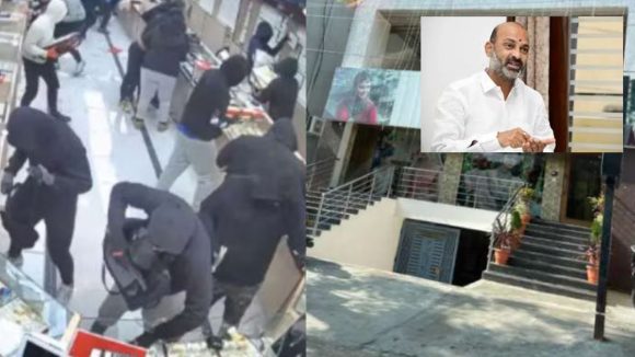 కరీంనగర్ జ్యువెలరీ షాప్ ఘటన.. ఇది మామూలు ప్లాన్ కాదు,  కేంద్ర మంత్రి బండి సంజయ్ ఏమన్నారంటే?