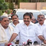 కర్ణాటక కాంగ్రెస్‌లో రాజకీయాలకు ఎండ్ కార్డు.. ఏడు గంటలపాటు, మెట్టు దిగిన సిద్ధరామయ్య, నేడో రేపో