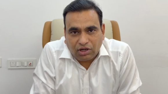 బీఆర్ఎస్ అవినీతిపై సీబీఐ విచారణ ఎందుకు మొదలుపెట్టలేదు?.. బండి సంజయ్‌కి ఎంపీ చామల సూటి ప్ర‌శ్న‌
