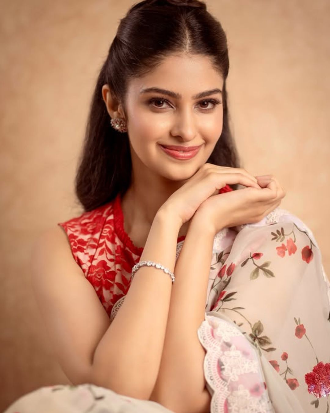 Manasa Varanasi : చీరకట్టులో బ్యూటిఫుల్ లుక్ మానస వారణాసి.. సో క్యూట్ అంతే..
