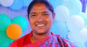 హైదరాబాద్‌లో రోడ్డు ప్రమాదం.. వెంటనే కారు ఆపి..? మానవత్వం చాటుకున్న మంత్రి సీతక్క