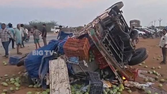 ప్రకాశం జిల్లాలో ఘోర ప్రమాదం.. రూ. 9 లక్షల నగదుతో వెళ్తుండగా కాటేసిన కాలం
