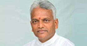 కత్తులు పదును లేక ఇబ్బంది పడుతున్నారా? ఈ ఇంటి చిట్కాలు ట్రై చేయండి
