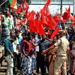 కార్మిక దినోత్సవం.. గంటల తరబడి పనిచేస్తున్న శ్రామికులు.. ఆ ‘ఎనిమిది గంటల’ హక్కు ఎక్కడ?