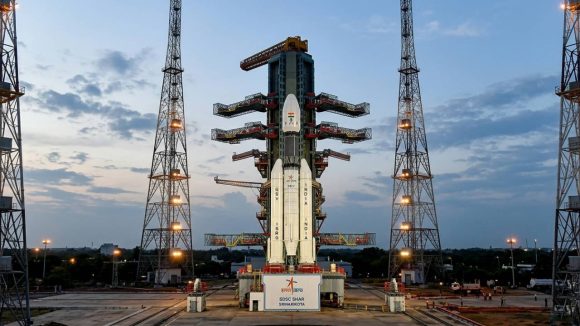 ఇస్రో బాహుబలి మళ్ళీ వస్తోంది.. నింగిలోకి GSLV-F17.. ఈసారి గురి తప్పేదే లే!