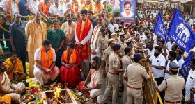 వాస్తు టిప్స్.. ఇంట్లో ఈ పెయింటింగ్ ఉంటే ధనం, విజయం మీ వెంటే
