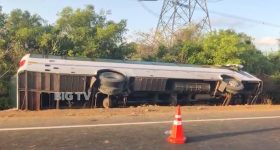 డాష్‌ బోర్డ్‌ లో ఈ లైట్లు వెలుగుతున్నాయా? అలర్ట్ కాకపోతే అంతేసంగతులు!
