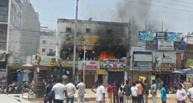 పటాన్‌చెరులో ఒక్కసారిగా పేలిన సిలిండర్.. భారీగా ఎగసిపడ్డ మంటలు!