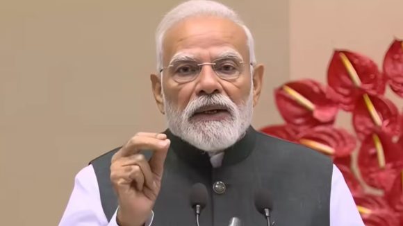 హైదరాబాద్‌లో ప్రధాని మోదీ పర్యటన.. అభివృద్ధి పనులకు శ్రీకారం