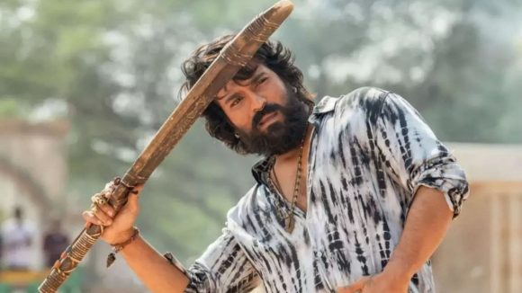 పెద్ది ఒక్క టికెట్ ధర 40 డాలర్లు..ఏమైనా రాజమౌళి సినిమానా బ్రో?