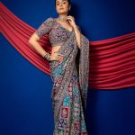 Sreemukhi: చీరకట్టులో శ్రీముఖి కొత్త అందాలు.. నడుము సొగసు చూడతరమా?