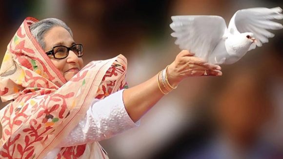 మాజీ ప్రధాని షేక్ హసీనా సంచలన ప్రకటన.. బంగ్లాకు నేను వస్తున్నాను, చీకటి పాలన నడుస్తోందని వెల్లడి