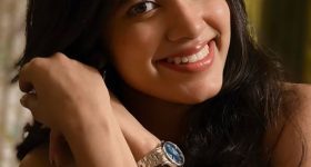 Shivani Nagaram: క్యూట్ స్మైల్ తో కట్టిపడేస్తున్న శివాని..పిక్స్ సూపర్ అంతే..
